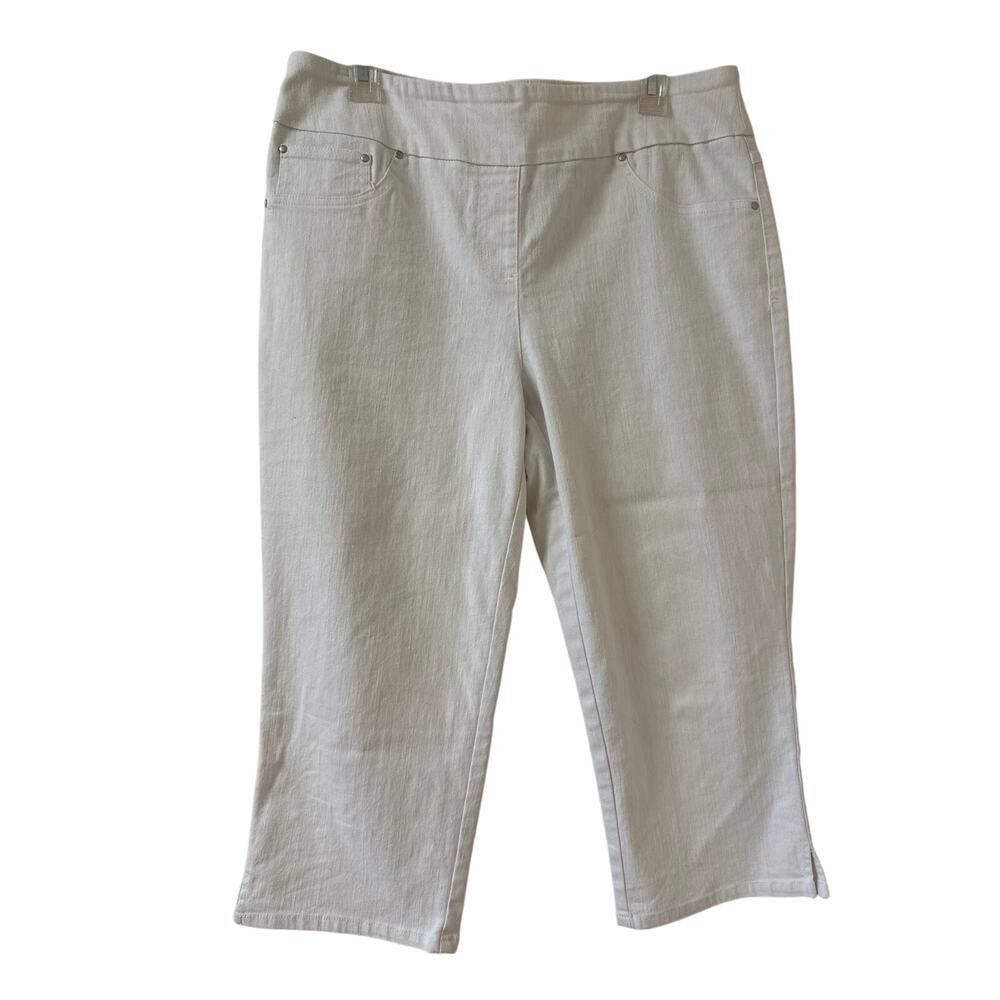 Ruby Rd. Size 12 White Denim Capris 2" Side Slit In Hem. Pull on Elastic Waist